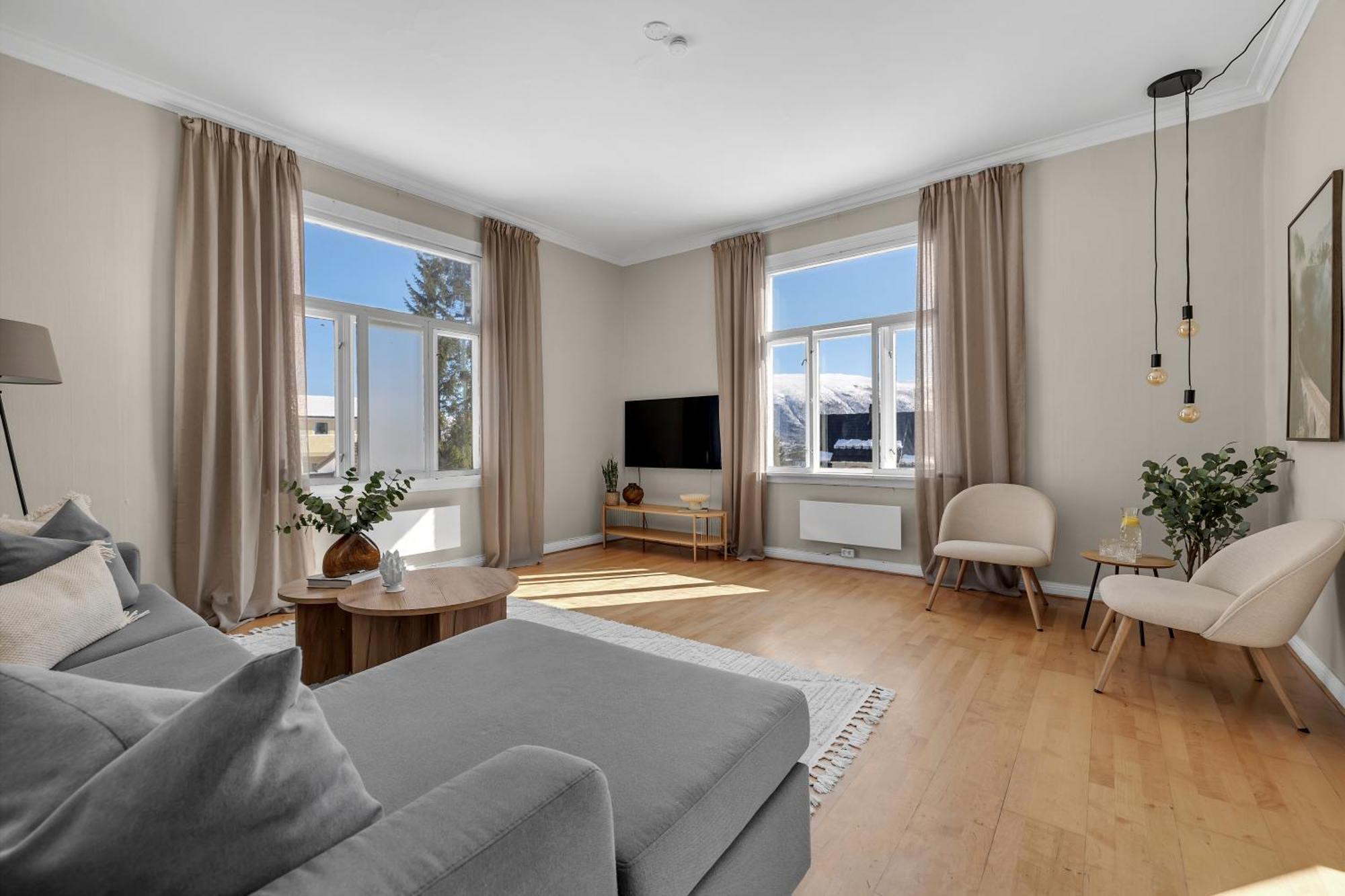 Amazing With Free Parking And Lovely Views! Tromsø